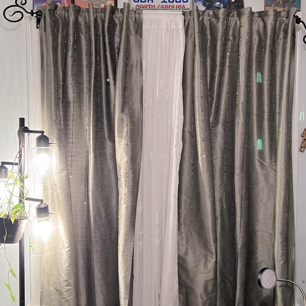 Pier 1 curtain set of 2 (2)